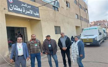   الكشف على 1132 مواطنا في قافلة مجانية بقرية طنان بقليوب