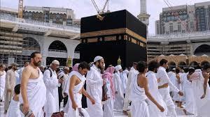 هل الحج والعمرة يسقطان الصلاة الفائتة؟