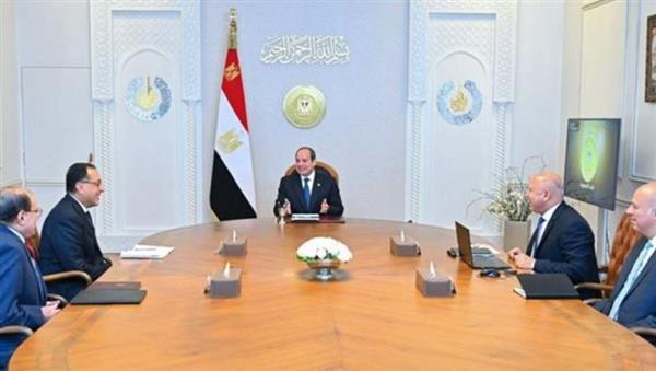 الرئيس السيسي يطلع على الموقف التنفيذي لمشروعات النقل والصناعة