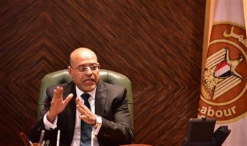 وزير العمل: الثلاثاء المُقبل إجازة مدفوعة الأجر للعاملين فى القطاع الخاص