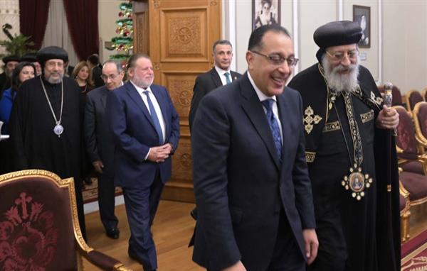 بمقر الكاتدرائية بالعباسية: رئيس الوزراء يهنئ البابا تواضروس الثاني بعيد الميلاد المجيد