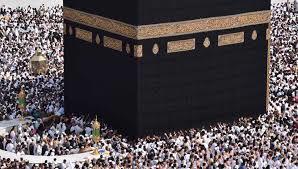 أيهما أفضل العمرة أم الإنفاق على الفقراء والمحتاجين؟