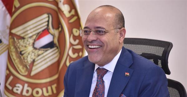 وزير العمل يعلن عن بدء فعاليات التدريب والتوعية للعاملين بالكهرباء