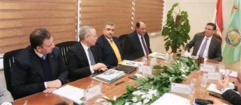 وزير الزراعة يجتمع مع  مجلس أمناء برنامج التنمية الزراعية "ADP"
