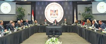   وزير الاستثمار يجتمع مع رؤساء وأعضاء المجالس التصديرية 