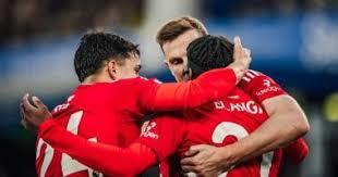 الفوز السابع على التوالي.. نوتنجهام ينتصر على ولفرهامبتون 3-0 في الدوري الإنجليزي