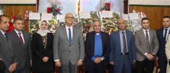   محافظ القليوبية ومدير الأمن و القيادات التنفيذية فى الكنائس لتقديم التهنئة بعيد الميلاد 