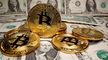   بيتكوين يهبط إلى ما دون 98 ألف دولار في تعاملات متقلبة