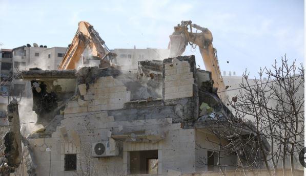 قوات الاحتلال تهدم منزل أرملة فلسطينية بالقدس