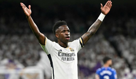 رسمياً.. فينيسيوس جونيور يشارك مع ريال مدريد في كأس السوبر الإسباني