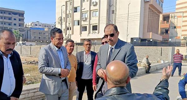 محافظ سوهاج يتابع انتظام العملية التعليمية بمدرسة "هدى شعراوي"