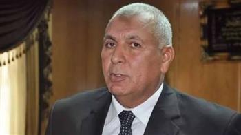   محافظ الوادي الجديد: يوجه بزراعة الكثبان الرملية بمحيط العاصمة الإدارية لإيقاف الزحف