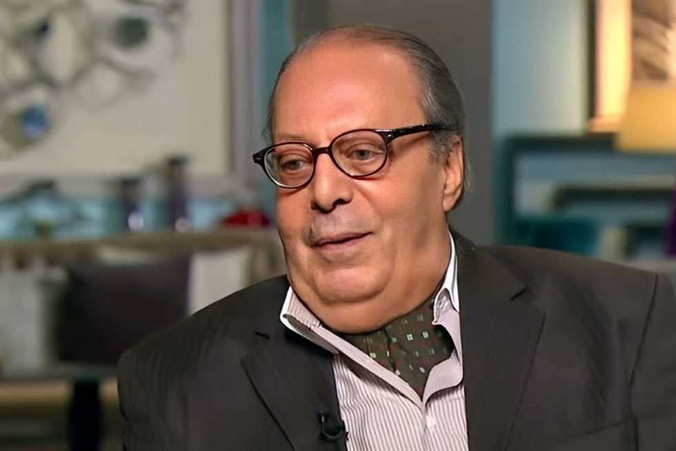 بالفيديو.. أسامة عباس في عيون أبناؤه وأسرار ابتسامته في "حكايات النجوم"