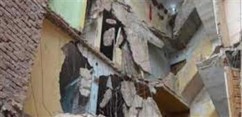   انهيار أجزاء من منزل قديم خال من السكان فى الإسكندرية