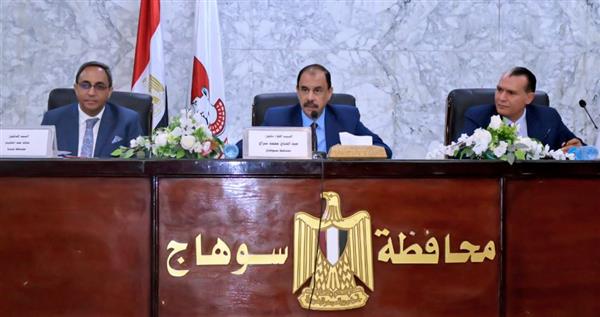 محافظي سوهاج وقنا يشاركان في برنامج التنمية المحلية بصعيد مصر