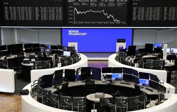 تباين الأسهم الأوروبية مع ترقب الأسواق تداعيات الإغلاق الحكومي الأمريكي