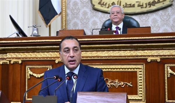 مدبولي يجدد التزام الحكومة بالحوار والتعاون والتكامل مع مجلس النواب