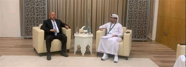 وزير الصناعة والنقل يلتقي الرئيس التنفيذي لمجموعة موانئ أبوظبي