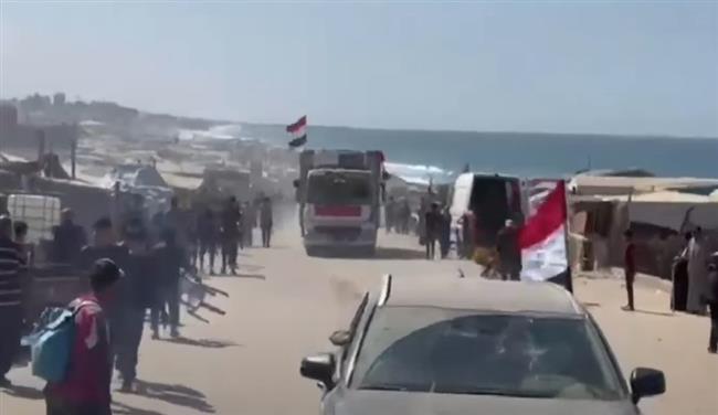 شواطئ غزة تعانق أبناءها من جديد.. والأعلام المصرية تزين المشهد