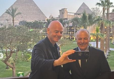 إنفانتينو يهنئ أبو ريدة بتأهل مصر للمونديال في خطاب رسمي