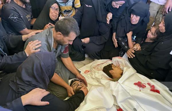 غزة .. انتشال جثامين 100 فلسطيني منذ فجر اليوم