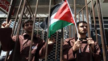   بدء نقل الأسرى الفلسطينيين المقرر الإفراج عنهم من السجون الإسرائيلية