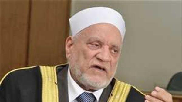 محمود عمر هاشم يصدر كتابًا عن الإمام الراحل أحمد عمر هاشم