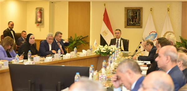 وزير التموين يترأس اجتماع الجمعية العامة للشركة القابضة للصناعات الغذائية