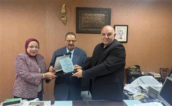   إذاعة صوت العرب تكرم السفير خليل الذوادي 