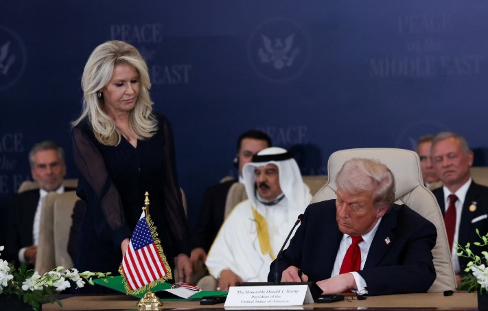 ترامب: سنوقع على وثيقة شاملة بشأن الاتفاق بين إسرائيل وحماس