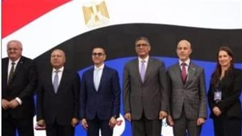   محافظ الجيزة يشهد تدشين خطوط الإنتاج الجديدة لإحدى الشركات بمدينة أكتوبر