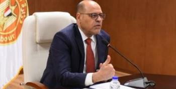   بالصور.. وزير العمل: بدء اختبارات "النقاشين" المُرشحين للعمل بشركة مقاولات بالإمارات  