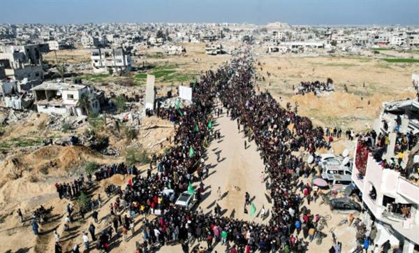 وصول أسرى فلسطينيين إلى خان يونس بعد إطلاق سراحهم من سجون الاحتلال