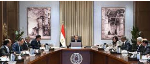 مدبولي يعقد اجتماعا لمتابعة موقف تشغيل محطات تحلية مياه البحر في شمال سيناء