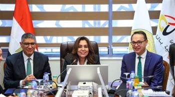   عوض تبحث مع محافظ الجيزة التعاون في مجال التطوير الحضري للمحافظة