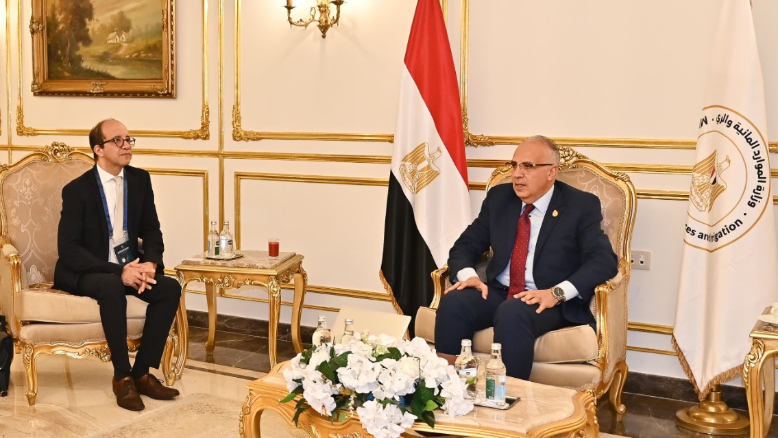 الري: التعاون مع "إيفاد" لتعزيز الري الحديث بوادي النقرة
