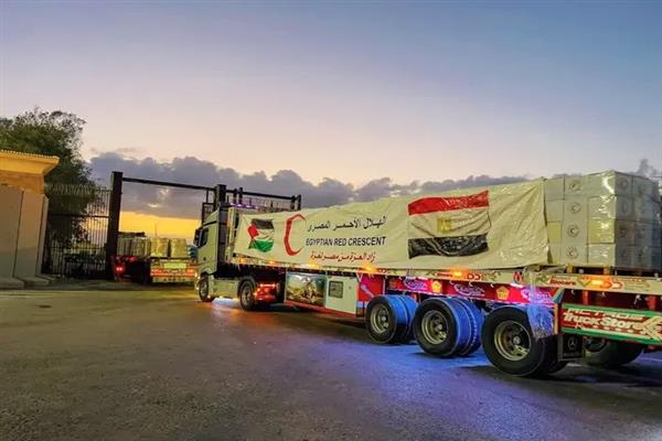 دخول شاحنات المساعدات محملة بإمدادات طبية إلى غزة