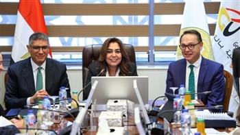   ︎وزيرة التنمية تبحث مع محافظ الجيزة التعاون في التطوير الحضري للمحافظة