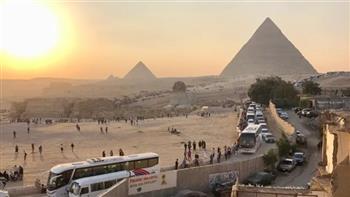   محافظ الجيزة: إحياء منطقة نزلة السمان كمقصد سياحى وثقافى عالمى