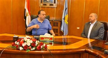   عودة التعاونيات.. خطة أسيوط لتوفير السلع بأسعار مخفضة للمواطنين