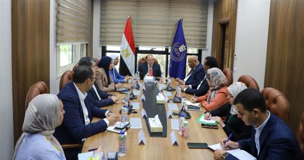 هيئة الدواء المصرية تبحث مع "شفاء الأورمان" آليات التعاون في مجال التصنيع الدوائي