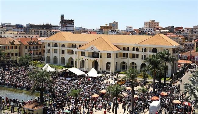 جيش مدغشقر يعلن توليه السلطة بعد عزل الرئيس