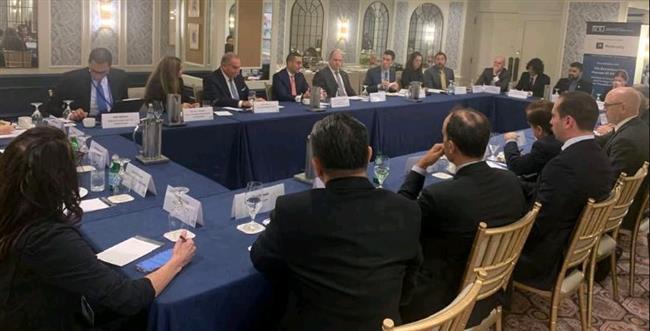 وزير الاستثمار يشارك في مائدة مستديرة بواشنطن نظمها مجلس الأعمال للتفاهم الدولي