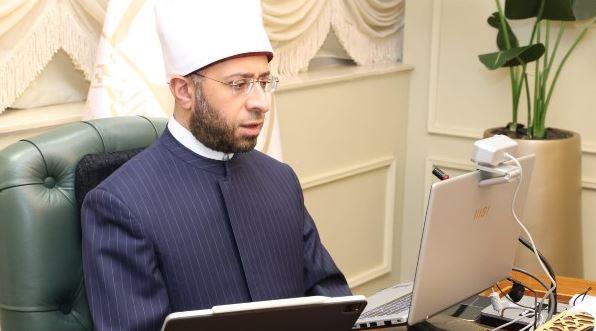 وزير الأوقاف يلتقي وفد شباب البرلمان العربي