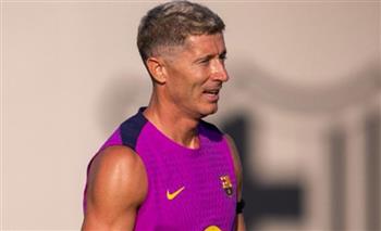   برشلونة يعلن إصابة مهاجمه روبرت ليفاندوفسكي