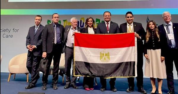 "الإسكوا" تمنح "جهار" جائزة النجمات الذهبية الثلاث