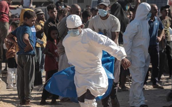 الصحة في غزة: استلام 45 جثمانًا جديدًا من الشهداء عبر الصليب الأحمر