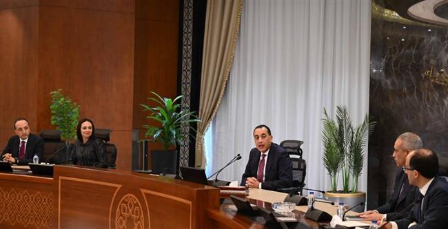 وزيرة التضامن تستعرض جهود الهلال الأحمر في الاستجابة الإنسانية لأزمة غزة