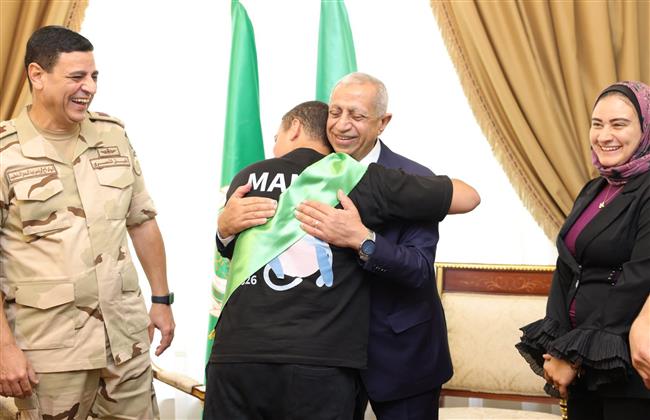 الأكاديمية العربية تكرم نجل البطل احمد منسي في ذكري انتصارات اكتوبر