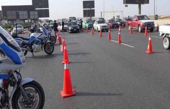 غلق مفاجئ أمام جامعة مصر يشل حركة المرور
